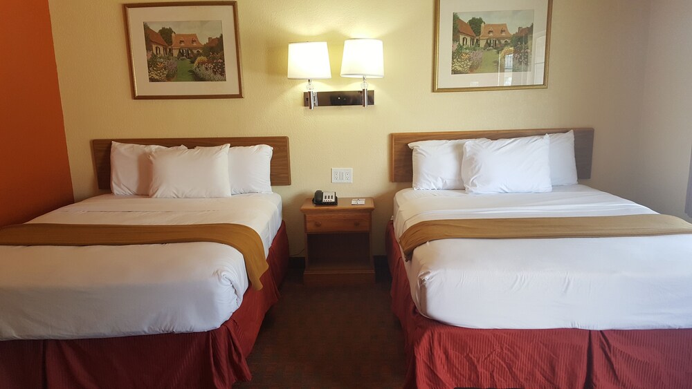 Stadium Motel - photo 14