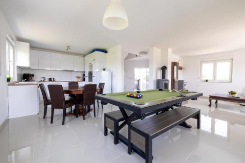 Three Bedroom Holiday Home Vida with Private Pool — 4-Star Luxury Hotel in Zagreb, Croatia
