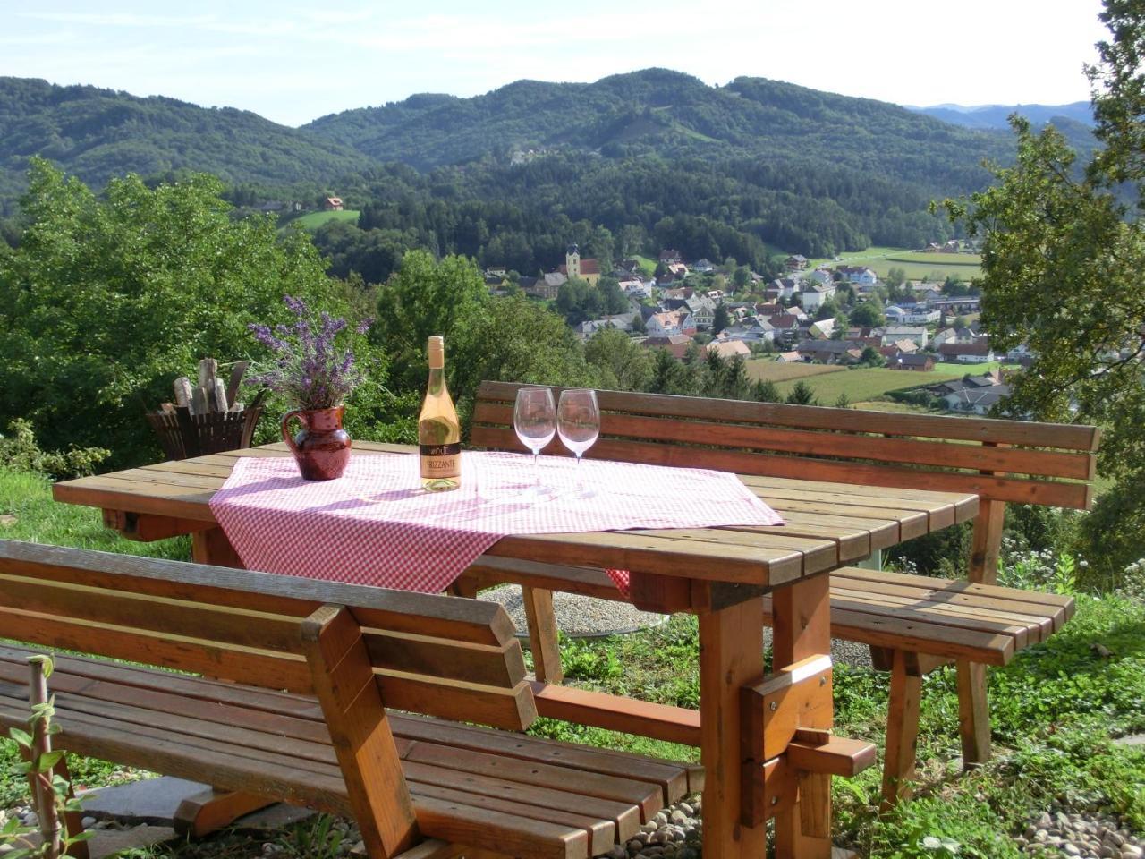Die Steirakeischn - carbon neutral hotel in Grossklein