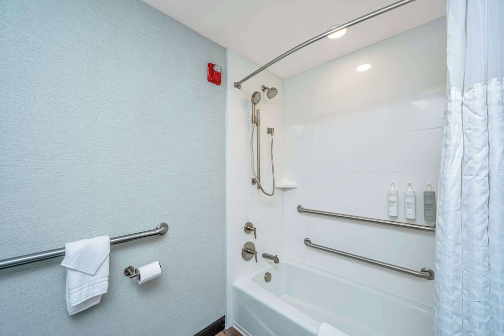Hilton Garden Inn Charleston Airport - photo 34