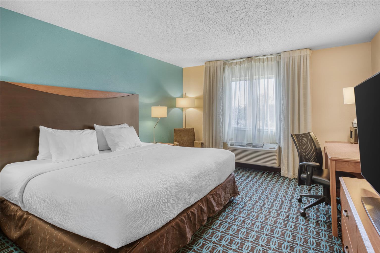 SureStay by Best Western Mount Pleasant Racine - photo 17