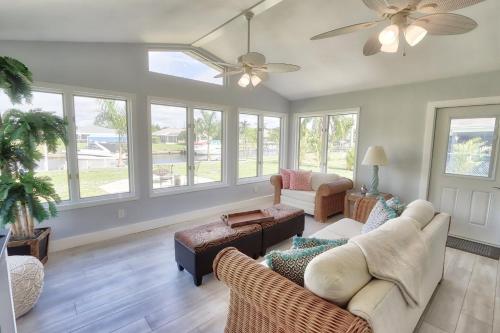 Maison de la Mer Cape Coral Vacation Rental Water front with direct access — 4-Star Luxury Hotel in Cape Coral, United States