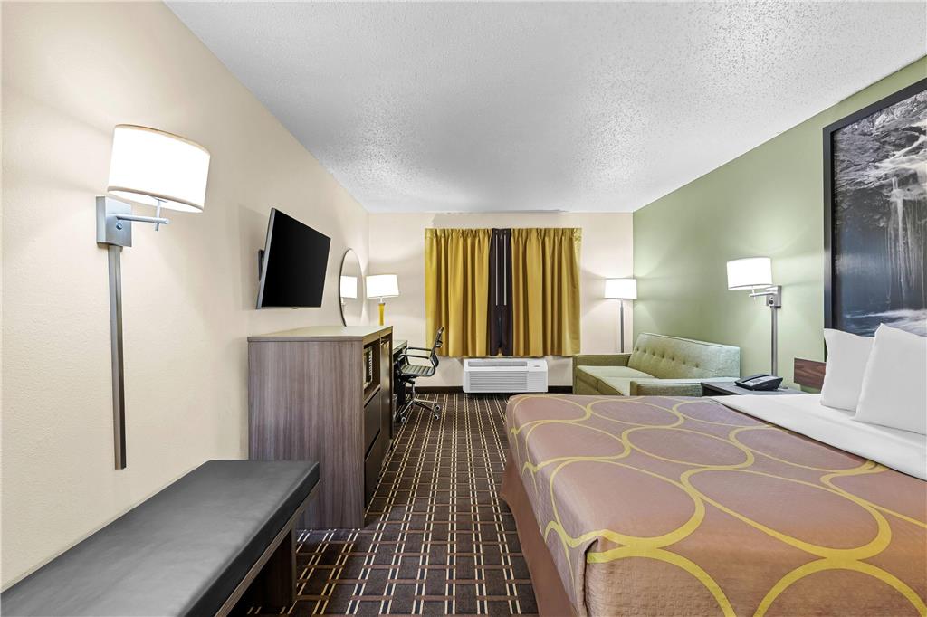 Super 8 by Wyndham Watertown WI - photo 23
