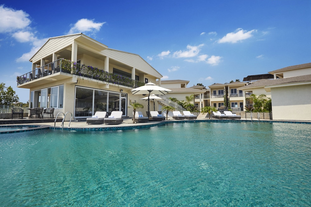 The Acacia Morjim — 4-Star Luxury Hotel in Morjim, India