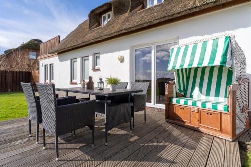 Fischerhaus am Strand Appartement Gartenwohnung — 4-Star Luxury Hotel in Sankt Peter-Ording, Germany