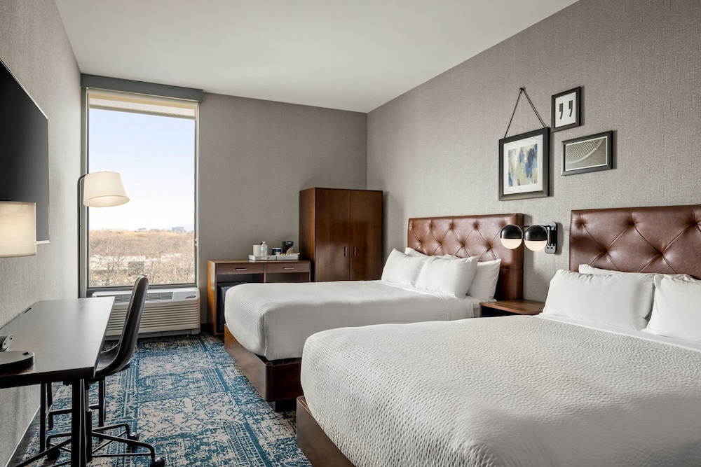 Four Points by Sheraton Chicago Westchester Oak Brook - photo 10