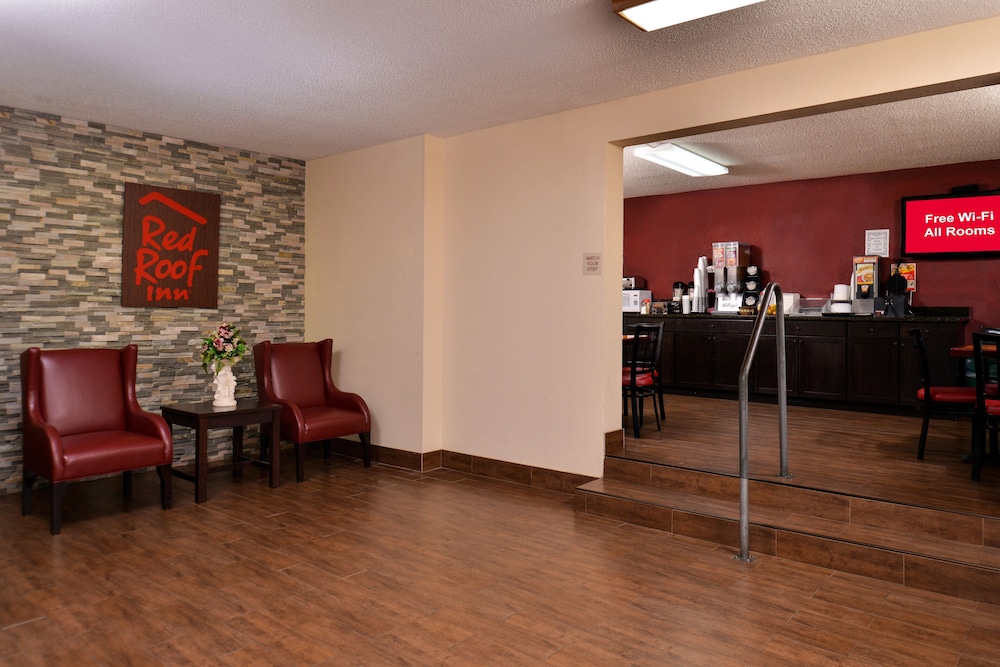 Red Roof Inn Cartersville Emerson LakePoint North - photo 14