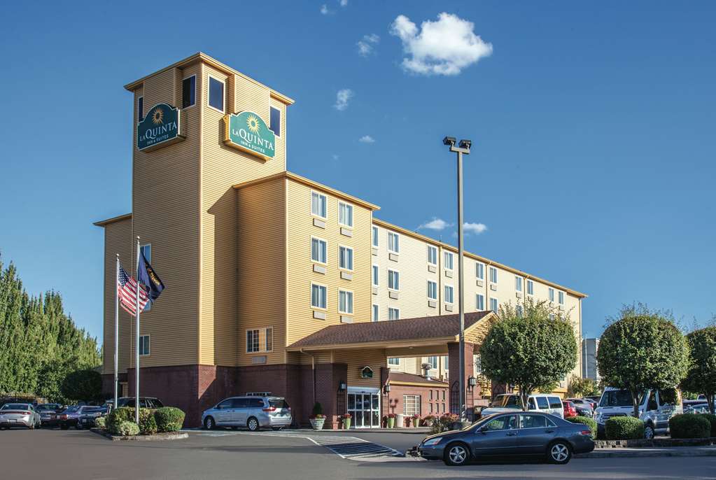 La Quinta Inn & Suites by Wyndham Portland Airport - photo 3