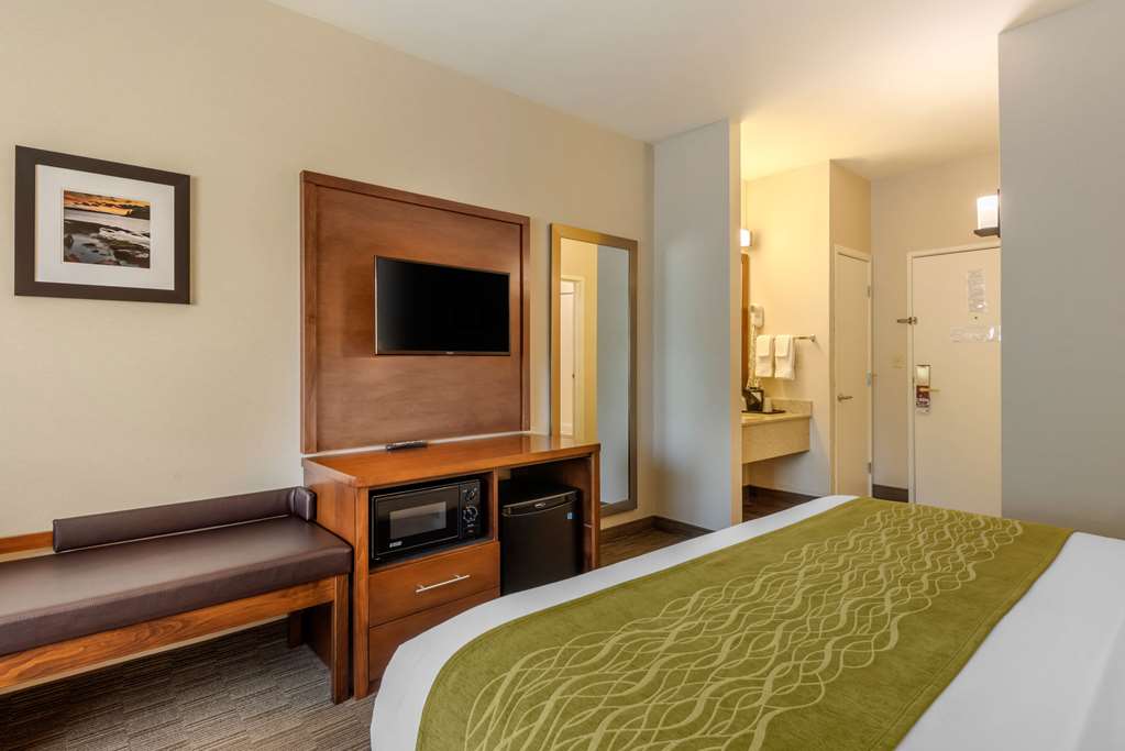 Comfort Inn Ellsworth Bar Harbor - photo 19