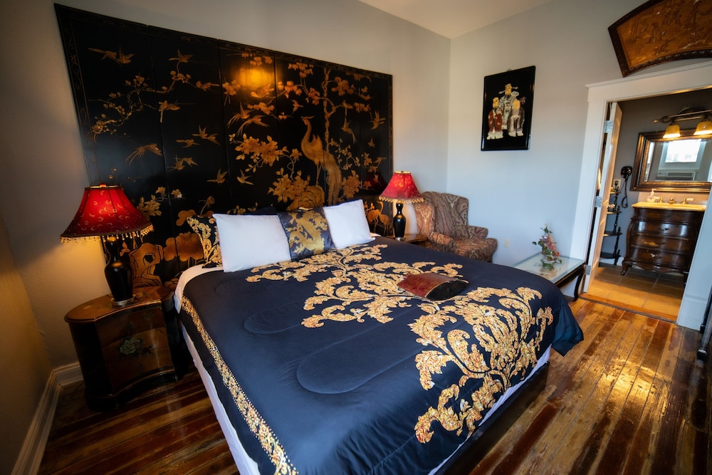 Oaak Tree Hotel - photo 111