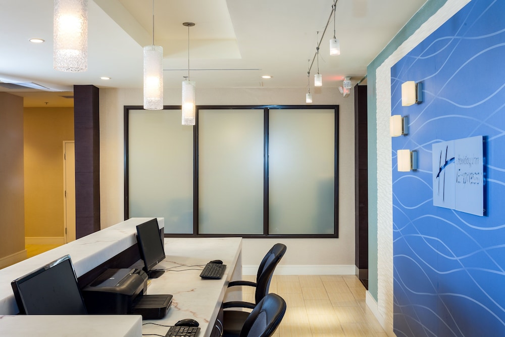 Holiday Inn Express at Monterey Bay by IHG - photo 13