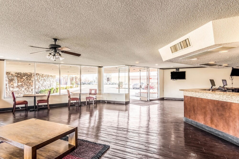 Rodeway Inn & Suites Fresno - photo 7
