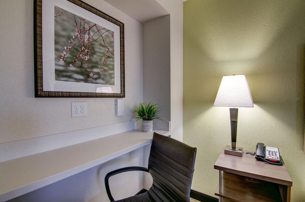 Candlewood Suites Richmond West Broad by IHG - photo 27