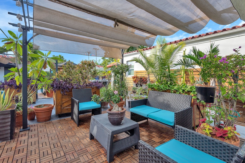 Oasis Hotel - photo 99