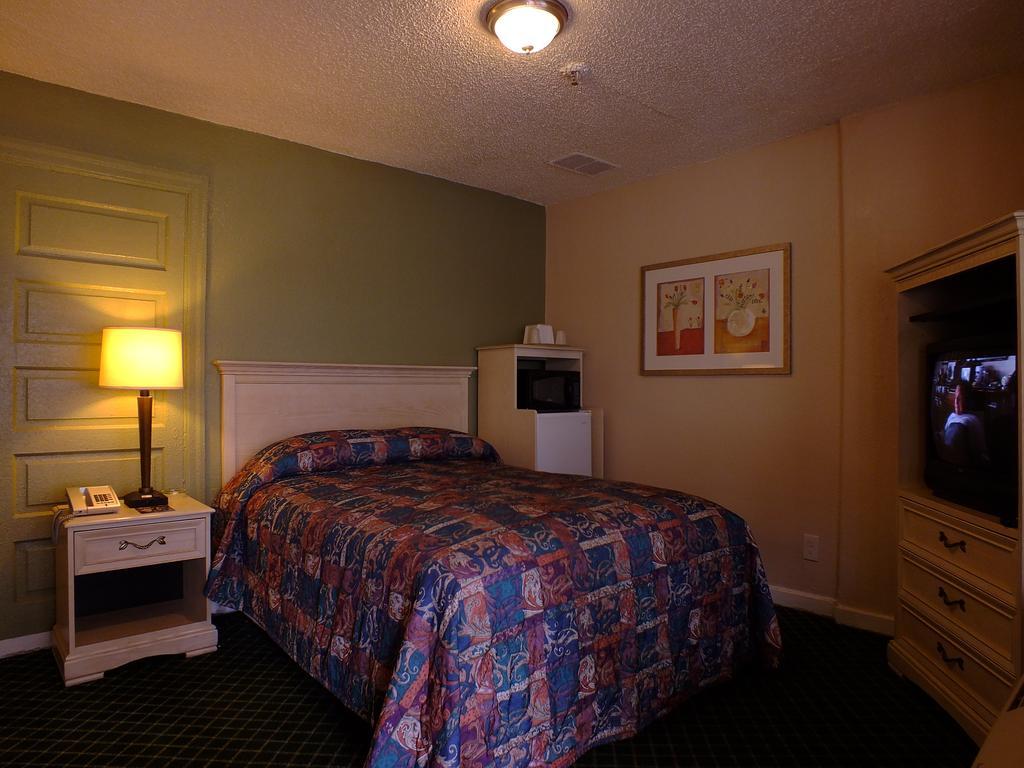 American Inn Chico - photo 9