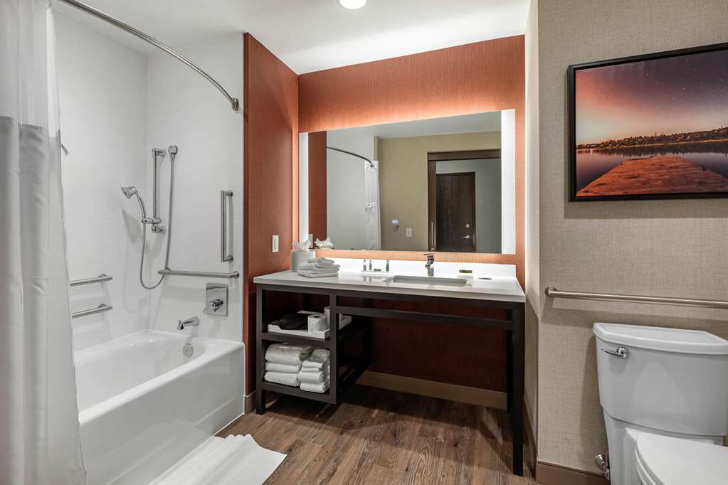 Cambria Hotel Omaha Downtown - photo 16