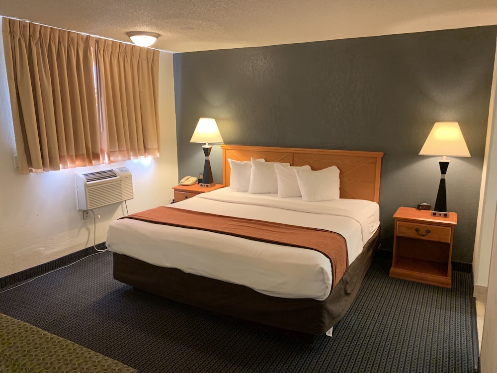 Brentwood Inn - photo 20