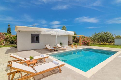 Allegra Villa with Private Pool by ZanteWize — 4-Star Luxury Hotel in Kipseli, Greece