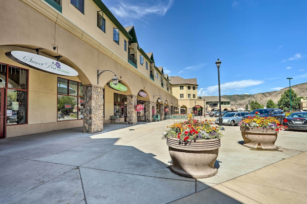 Lavish Escape 3 Mi from Beaver Creek Resort - photo 2