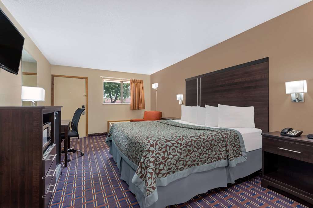 Days Inn by Wyndham Maumee Toledo - photo 7