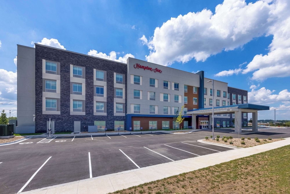 Hampton Inn by Hilton Kansas City Southeast - photo 32