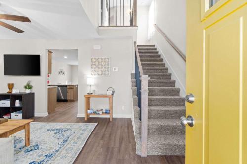 1 Mile to Downtown Clarksville Queen City Charmer in Clarksville, United States