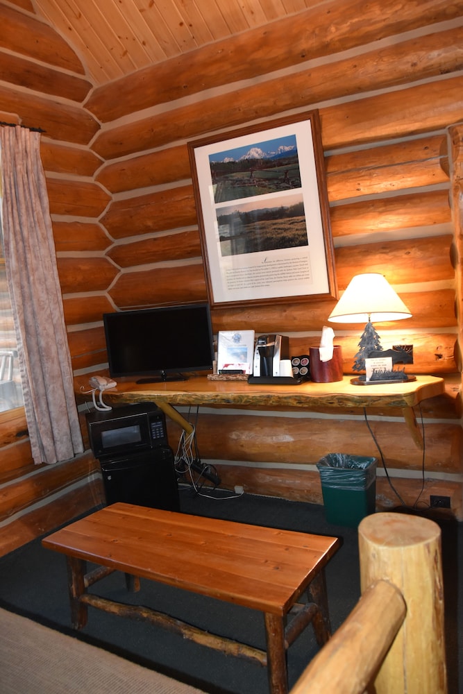 Hatchet Resort - photo 8