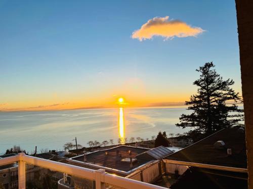 Donna's Bed & Breakfast — 5-Star Luxury Hotel in White Rock, Canada