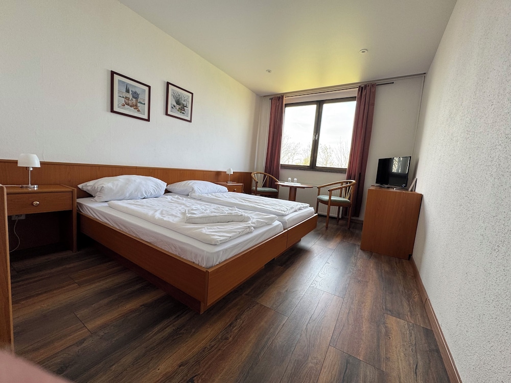 Land Gut Hotel Barbarossa — Kelbra — photo 3