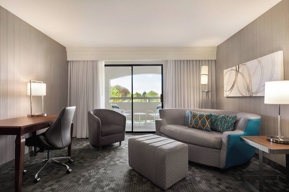Courtyard by Marriott Salinas Monterey - photo 19