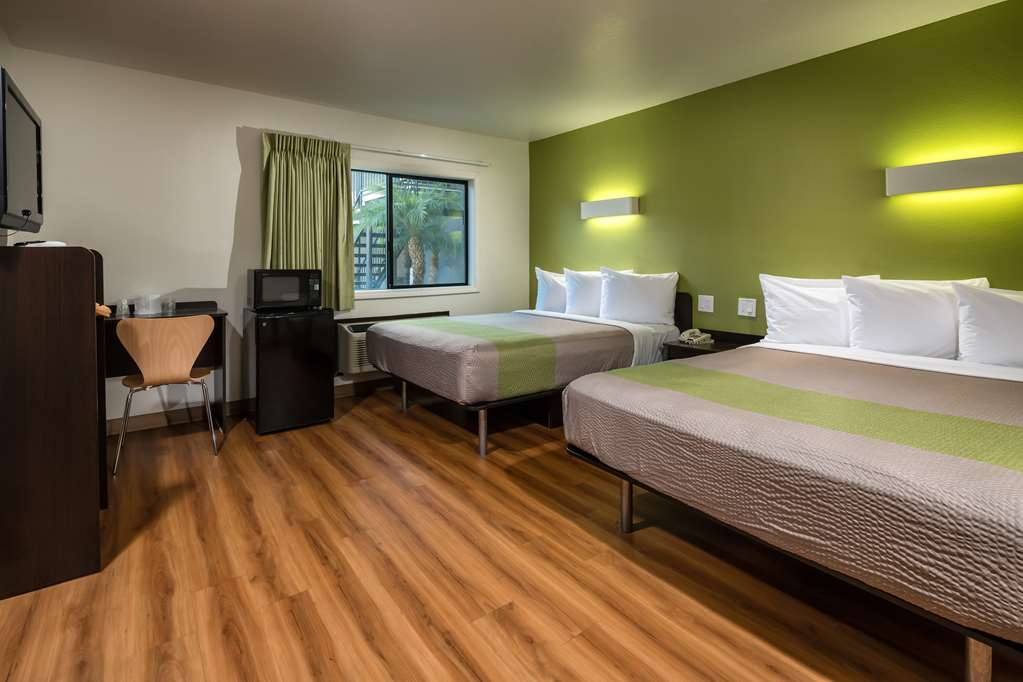 Motel 6 Canoga Park CA - photo 14