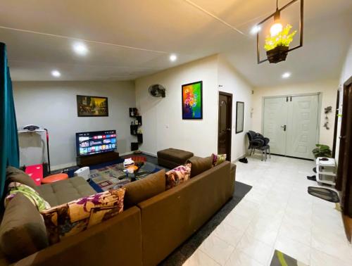 QB Elegant Villa with Valley View — 4-Star Luxury Hotel in Rawalpindi, Pakistan