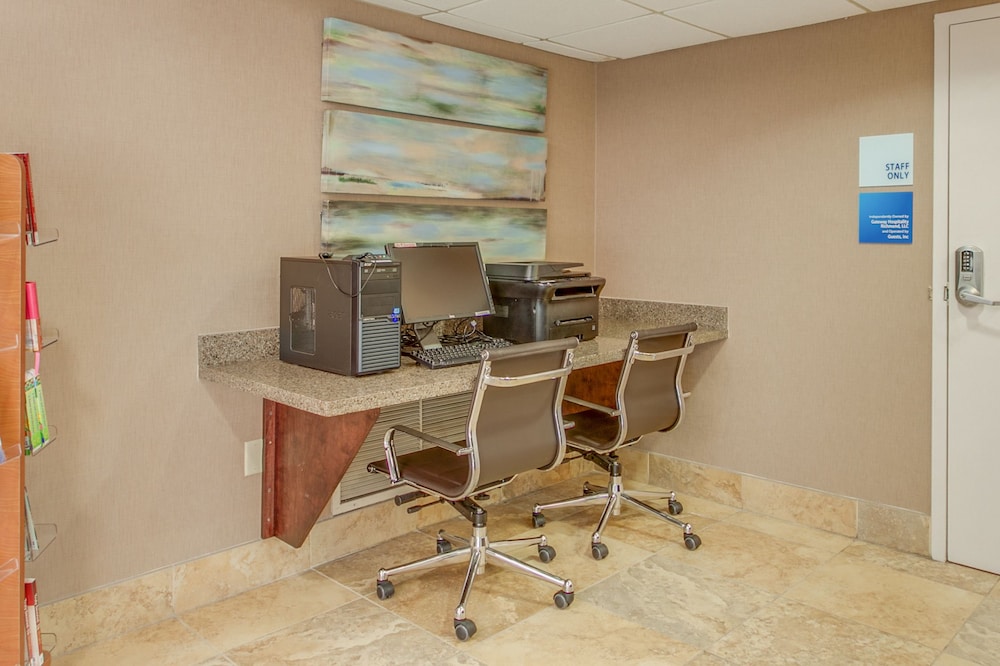 Holiday Inn Express Richmond Midlothian Turnpike by IHG - photo 24