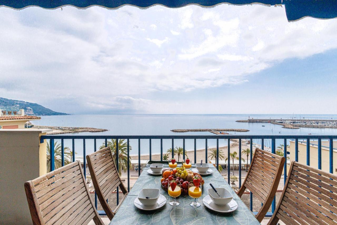 Le Soleia Spacious 3p Beachfront Parking — 4-Star Luxury Hotel in Menton, France