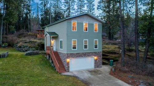 Cozy family home 2 blocks to river — 4-Star Luxury Hotel in Post Falls, United States