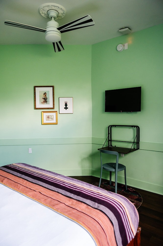 Frenchmen Hotel - photo 41