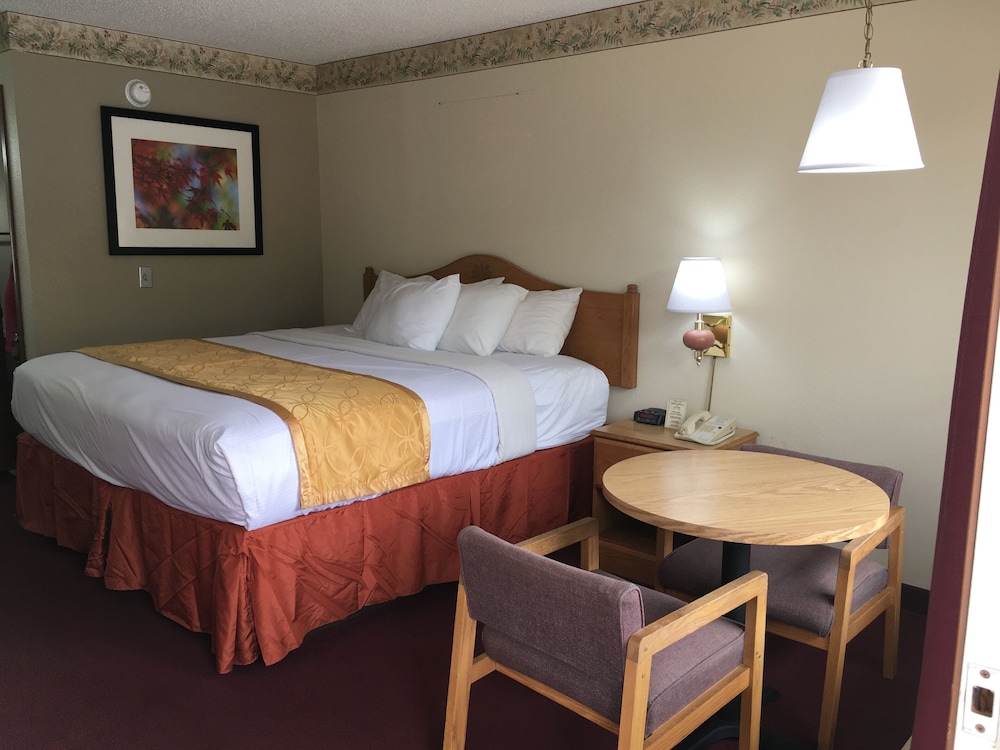 Spinning Wheel Inn - photo 9