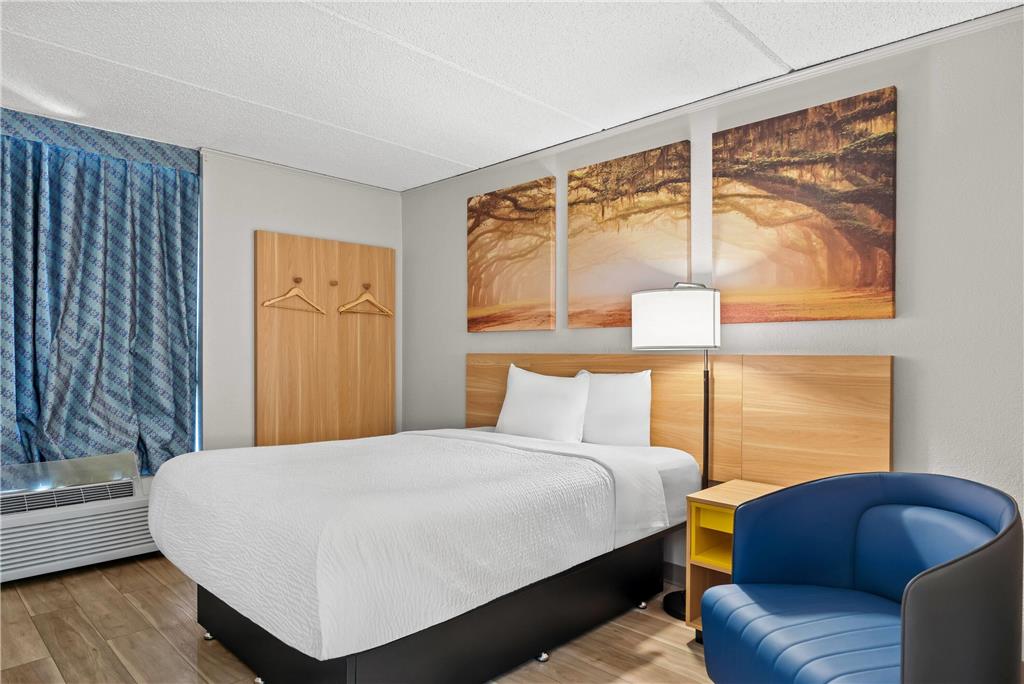 Days Inn by Wyndham Statesboro - photo 30