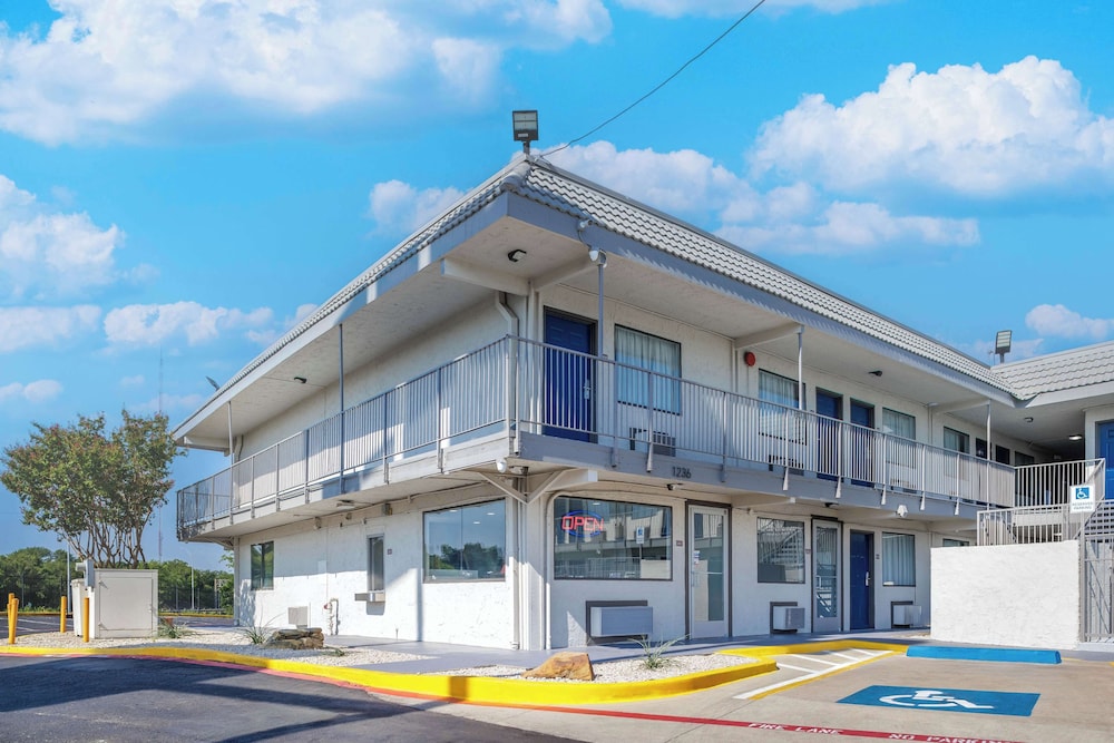 Motel6 Fort Worth TX East - featured photo