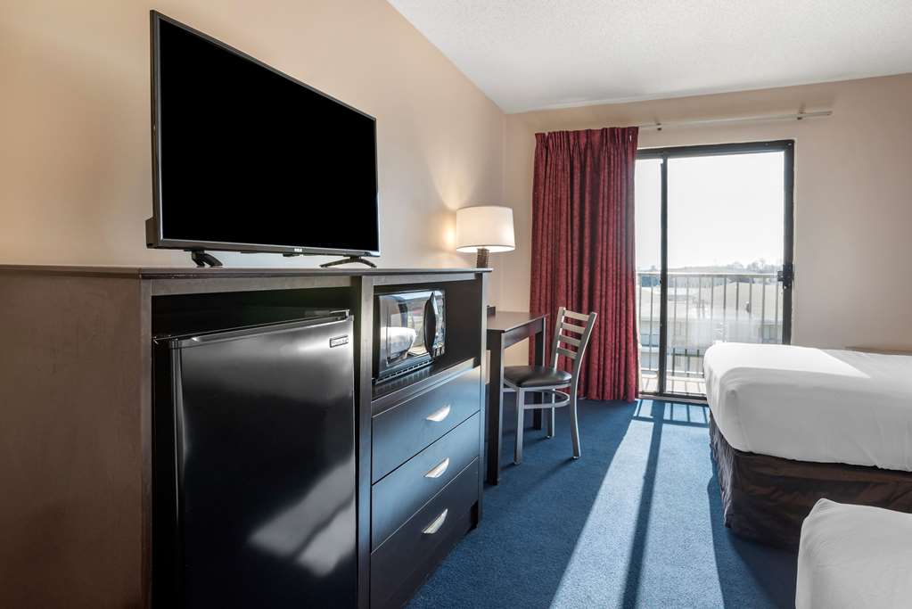Econo Lodge Inn & Suites Rehoboth Beach - photo 11