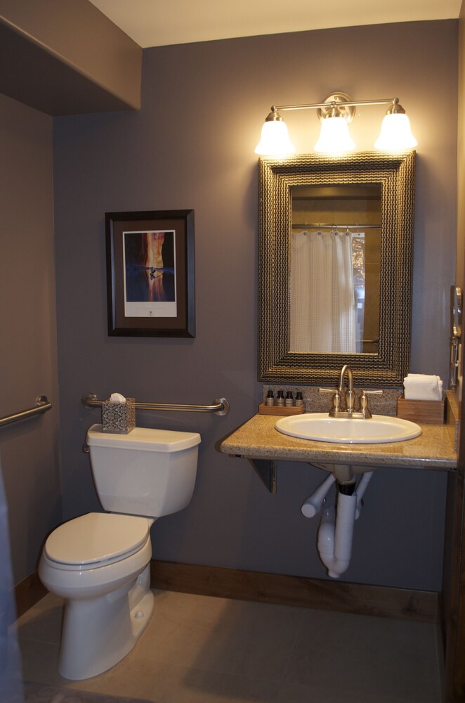 Torchlight Inn - photo 28