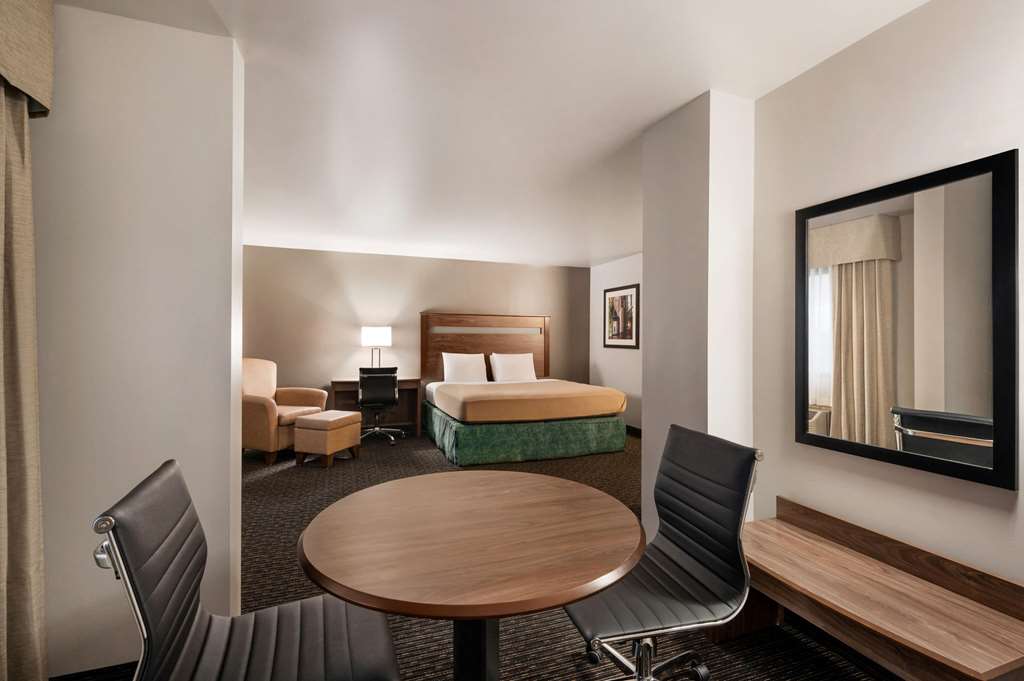 Baymont by Wyndham Buffalo - photo 23
