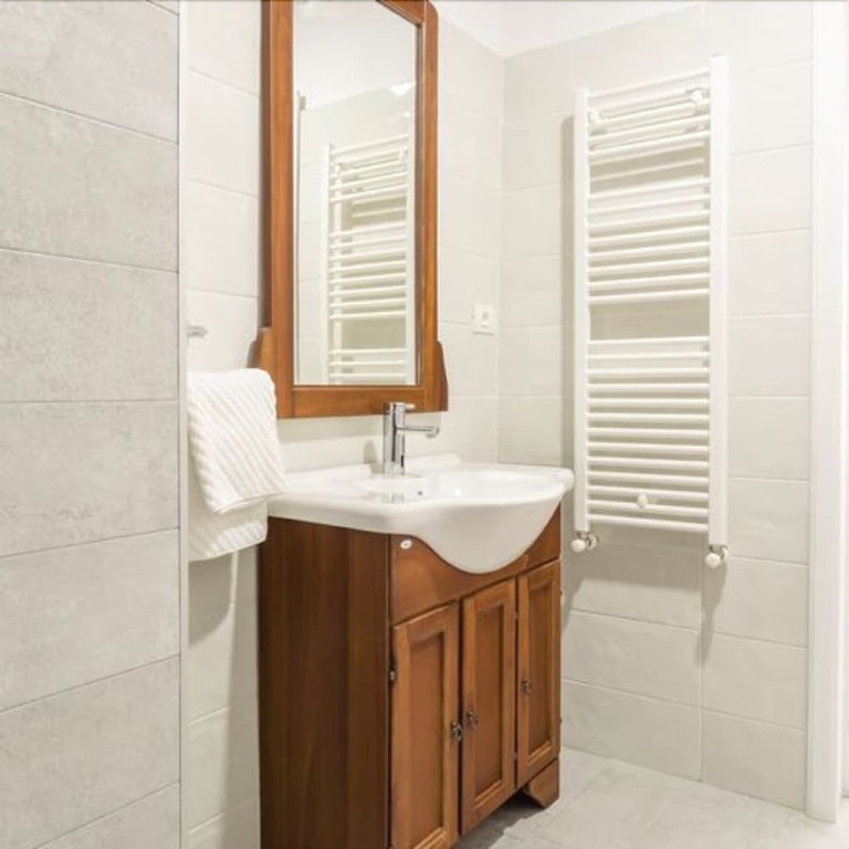 Bella Marina Apt. 1 — 4-Star Luxury Hotel in Constanta, Romania