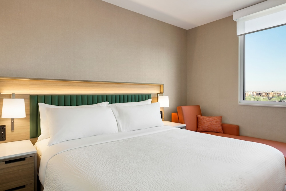 Holiday Inn Long Island City LaGuardia West - photo 22