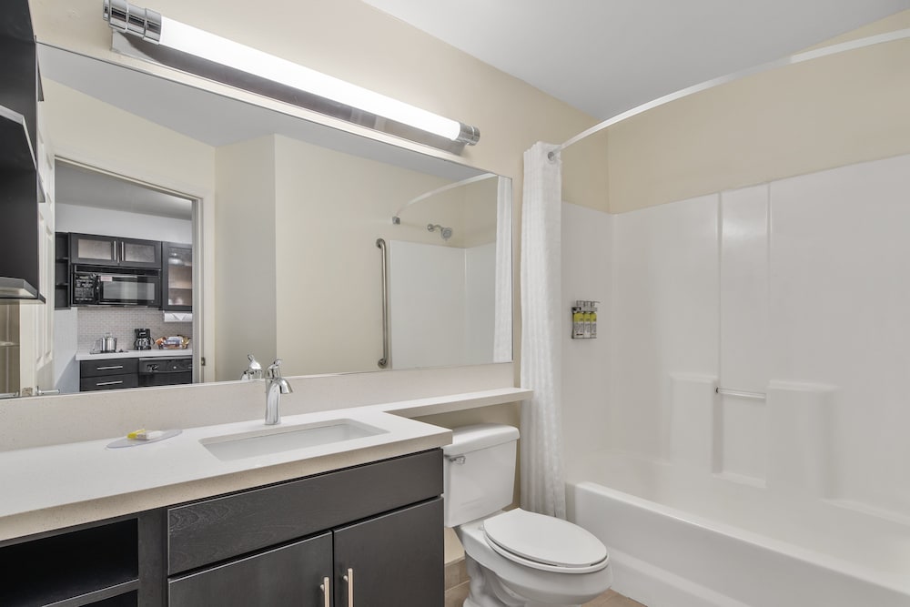 Candlewood Suites Huntersville by IHG - photo 26