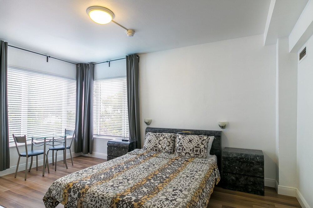Tropics Hotel and Hostels - photo 6