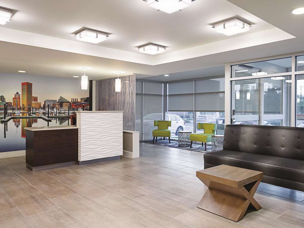 La Quinta Inn & Suites by Wyndham Baltimore N White Marsh - photo 5