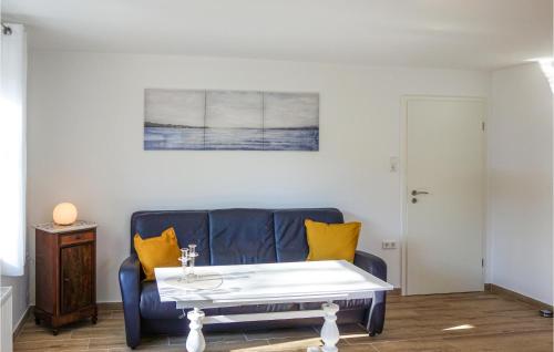 2 Bedroom Amazing Apartment In Loxstedt — Loxstedt — photo 2