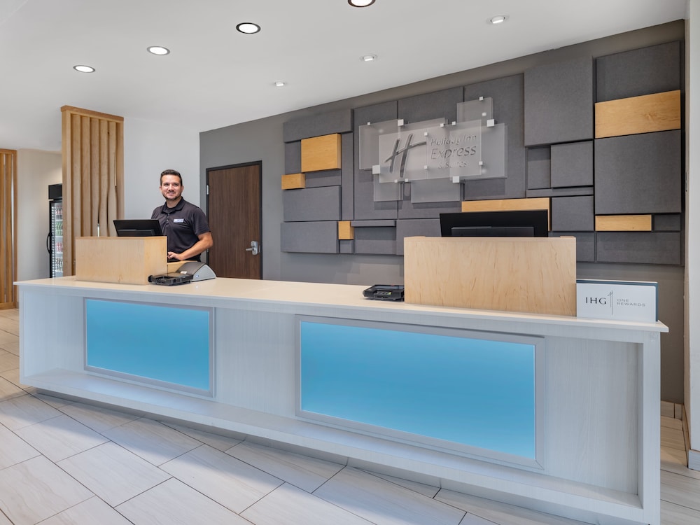 Holiday Inn Express & Suites Ruskin by IHG - photo 58
