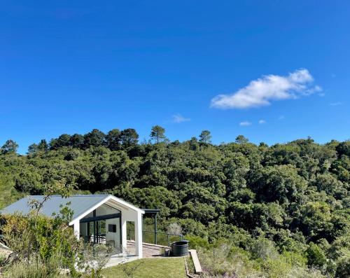 Hillandale Huddle modern forest cabin near Plett — 4-Star Luxury Hotel in Plettenberg Bay, South Africa